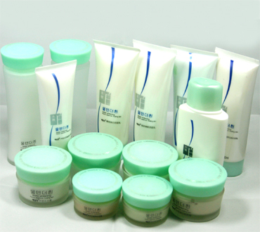 Arab luxury beauty care cosmetics manufacturing suppliers, high quality cosmetics and certified ISO 9001 process antiage creams collection, skin care products, body creams for day and night treatment. Arab cosmetics manufacturing vendors to the USA wholesale suppliers, European distributors, Latin America vendors and business to business skin care companies in the world